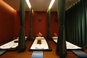 深圳福田区泰式按摩的被动瑜伽：当身体被折叠成诗